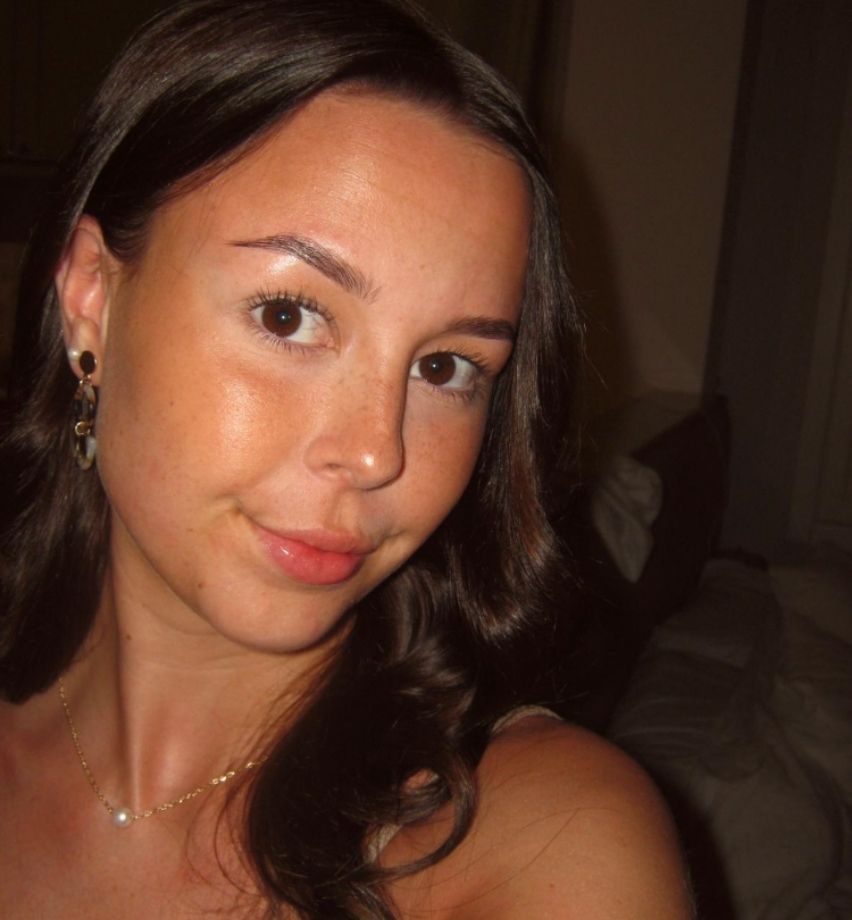 Green White Illustration Merry Christmas Instagram Post (940 x 800 px) (3)